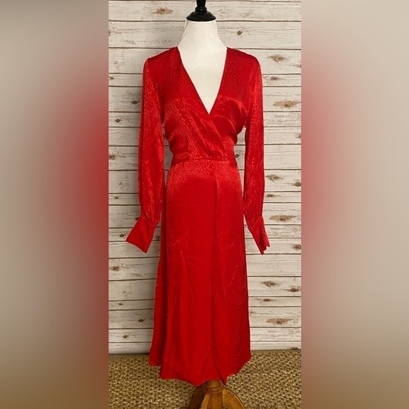 H&M Dresses & Skirts - H&M faux wrap maxi dress